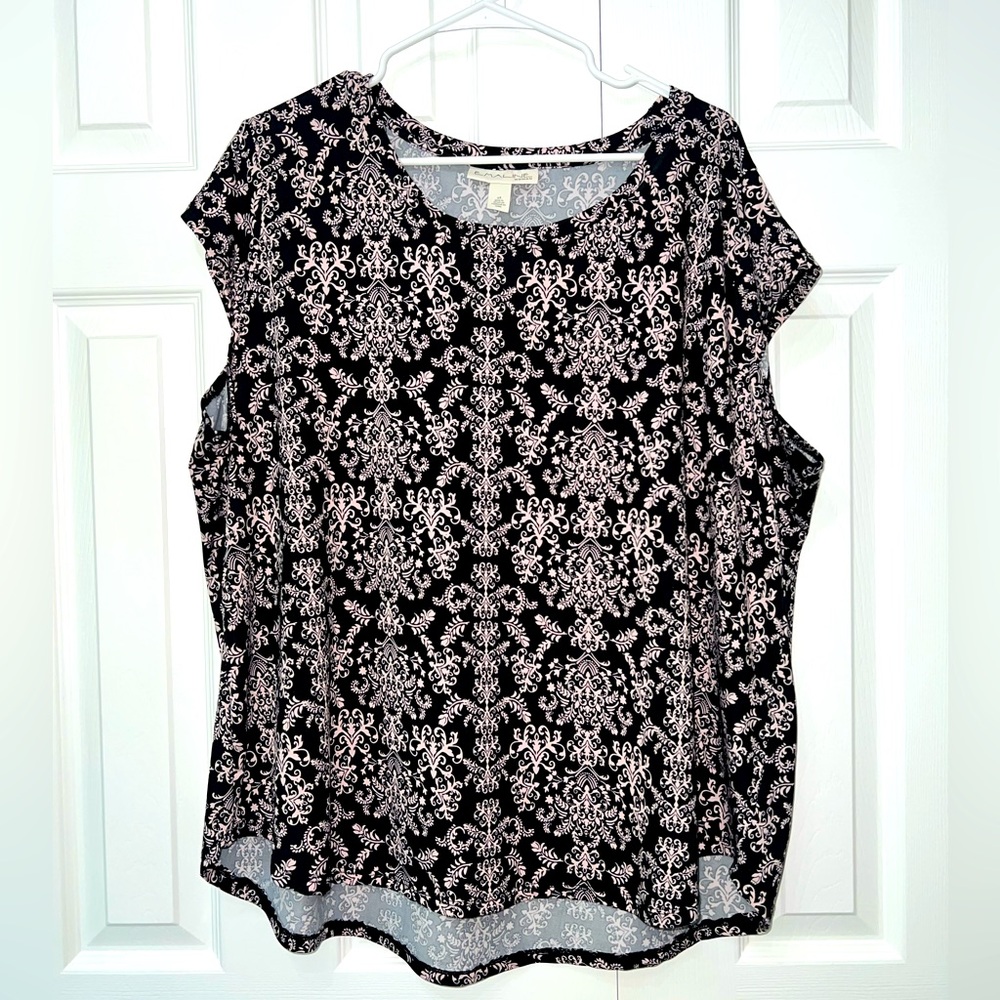 EMALINE black and pink print top. 2X EUC